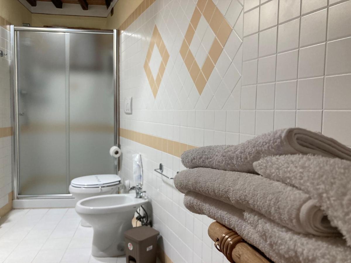 Tower Caratteristico In Pietra Holiday home *